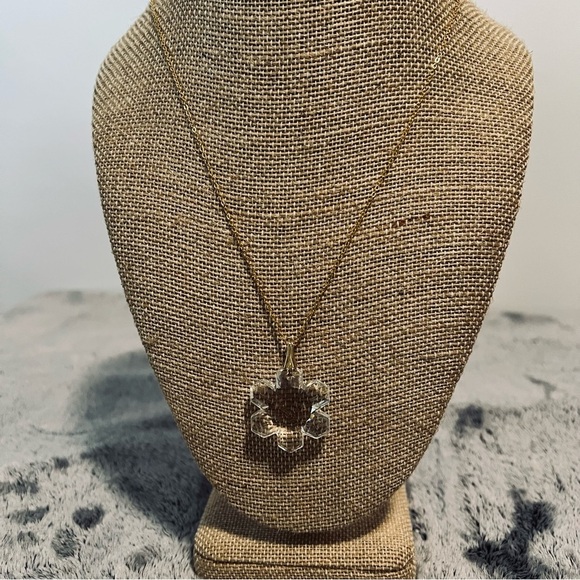 None Jewelry - Vintage Gold Necklace with Crystal Snowflake Pendant